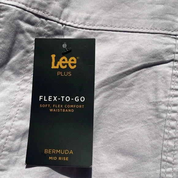 Lee Bermuda short soft flex comfort waistband midrise 9 in inseam 24W - Picture 4 of 17